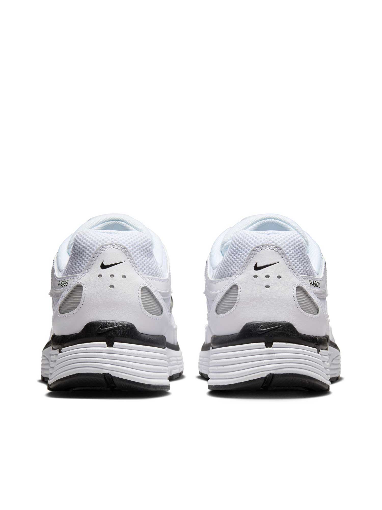 NIKE Обувки P-6000