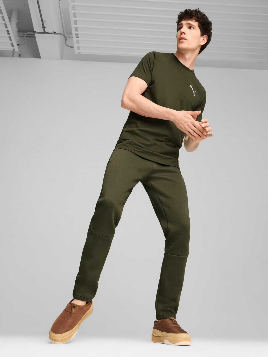 PUMA Спортно долнище EVOSTRIPE Pants DK