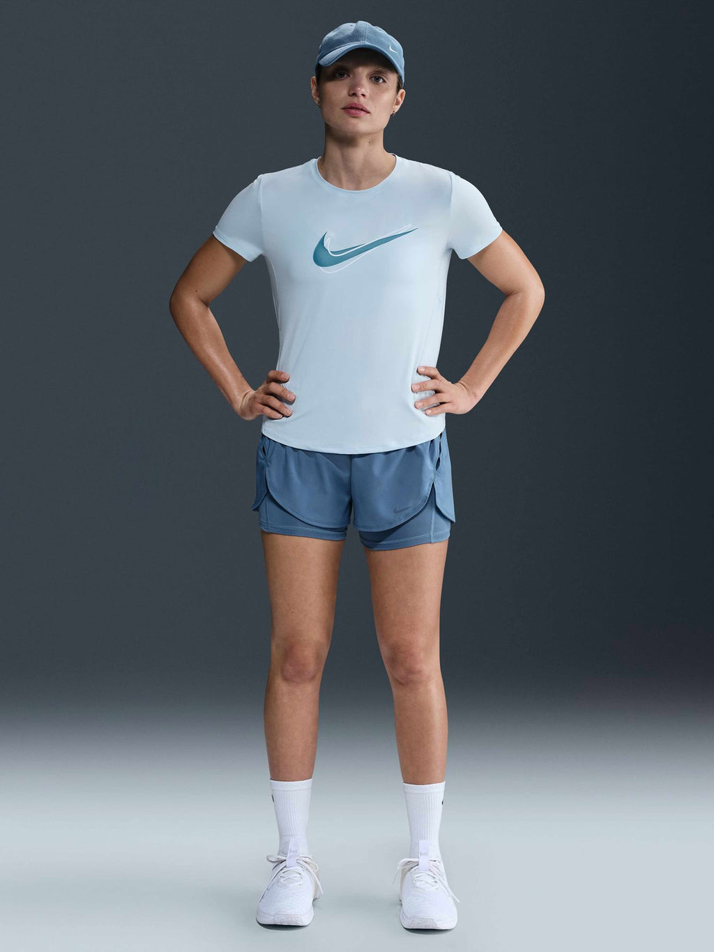 NIKE Тениска W NK ONE SWSH HBR DF SS TOP