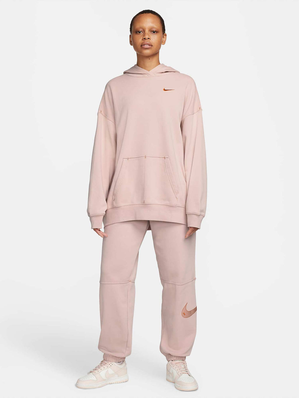 NIKE Спортно долнище W SWSH FLC HR