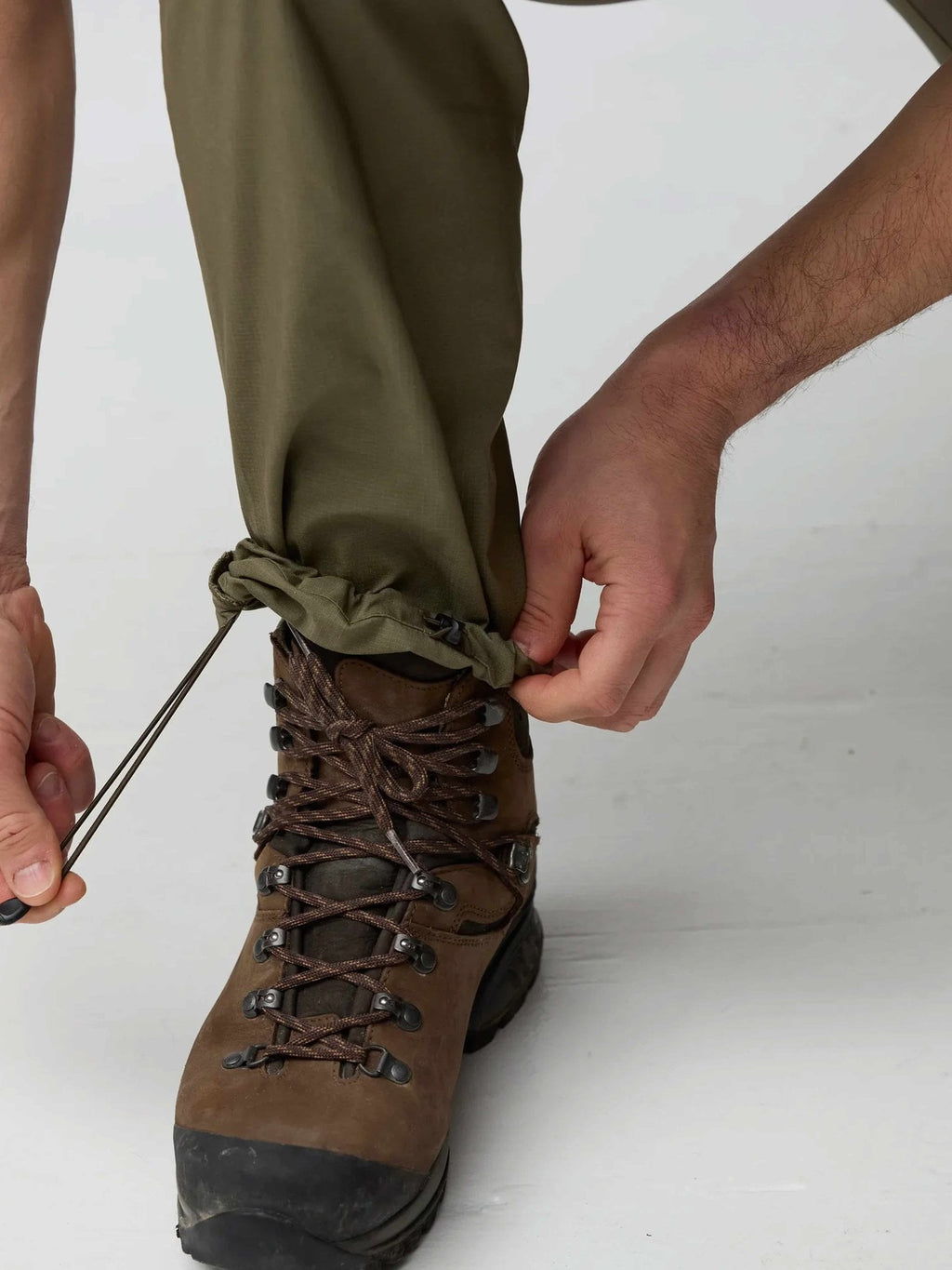 FJALLRAVEN Панталон Abisko Hybrid Trail Trs M