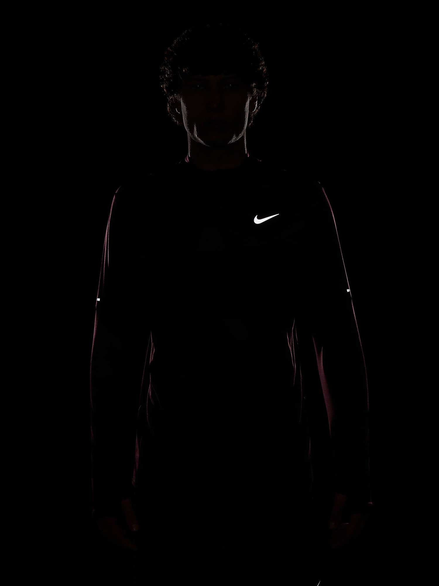 NIKE Блуза M NK DF ELMNT TOP HZ
