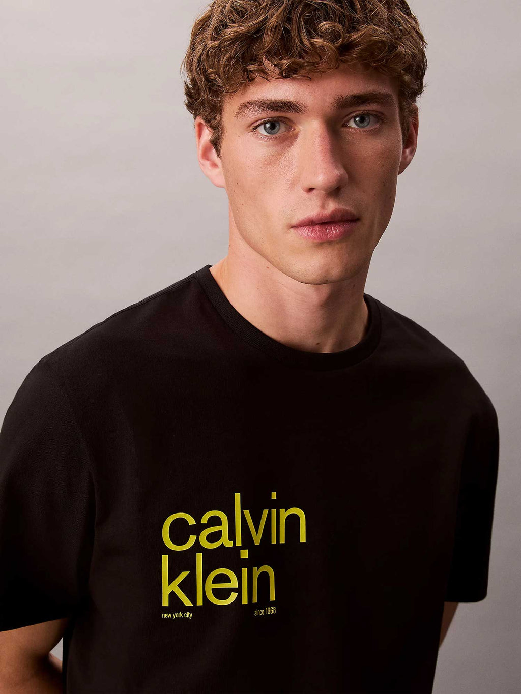 Calvin Klein Jeans Тениска SS 20S IO CALVIN KLEIN CIRC GR