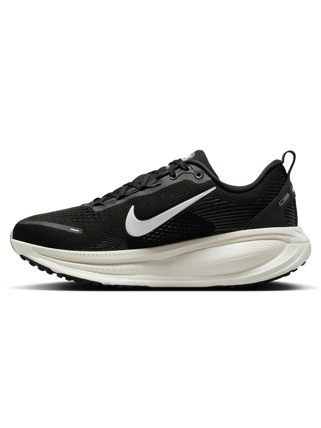 NIKE Обувки W VOMERO 18
