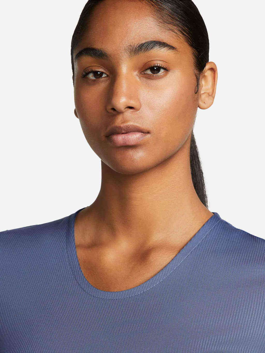 NIKE Тениска W NK DF SS TOP SSNL NV