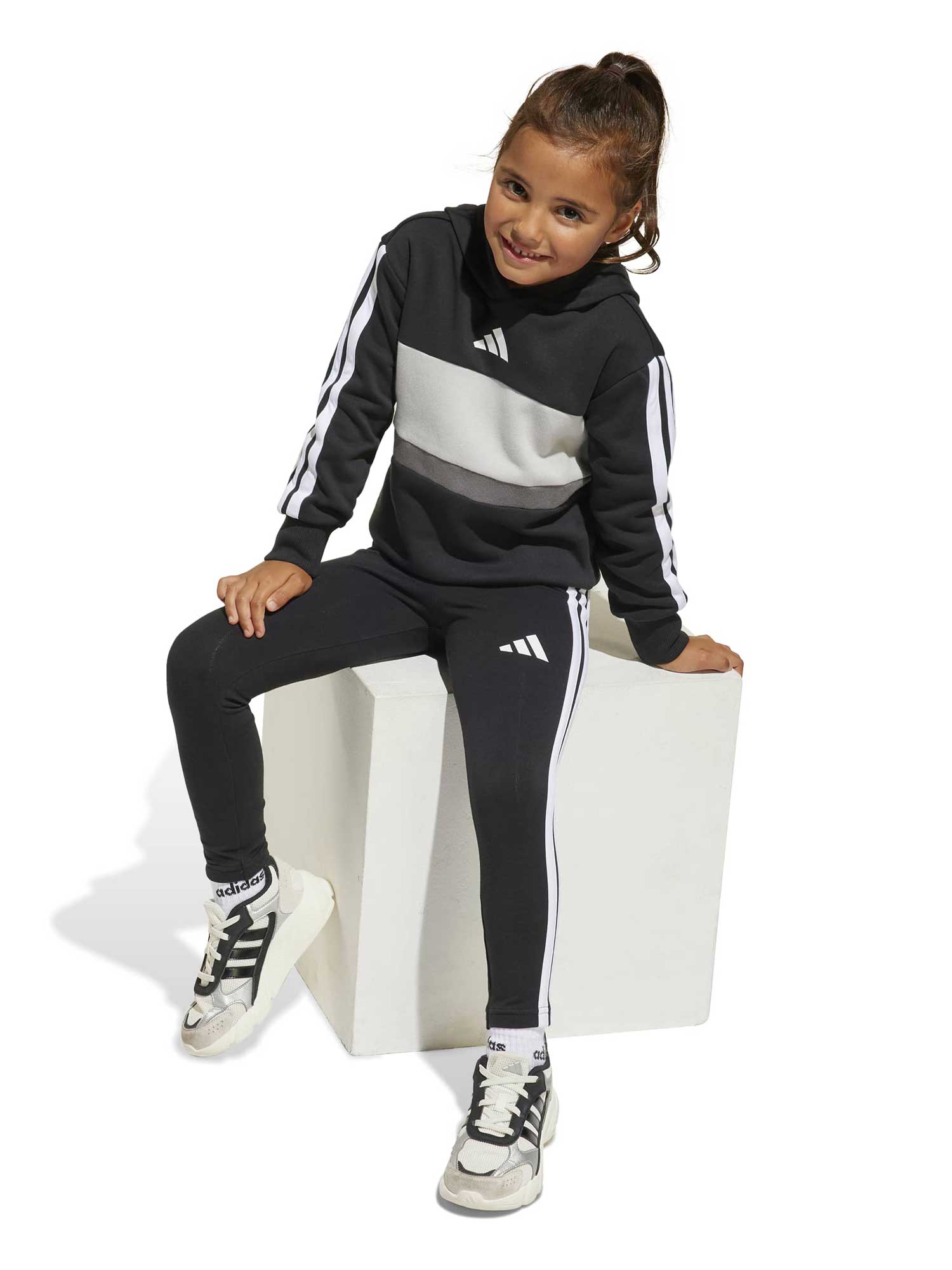 ADIDAS SPORTSWEAR Спортен екип Seasonal Essentials Tiberio 3-Stripes