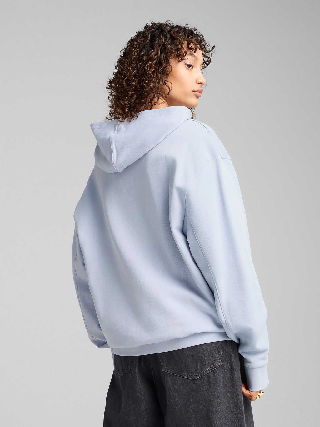 PUMA Суитшърт HER Hoodie TR