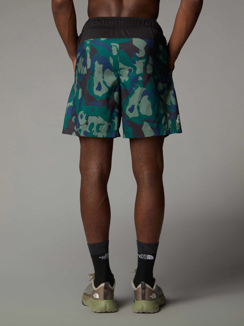 THE NORTH FACE Къси панталони M MA 247 7IN SHORTS AOP