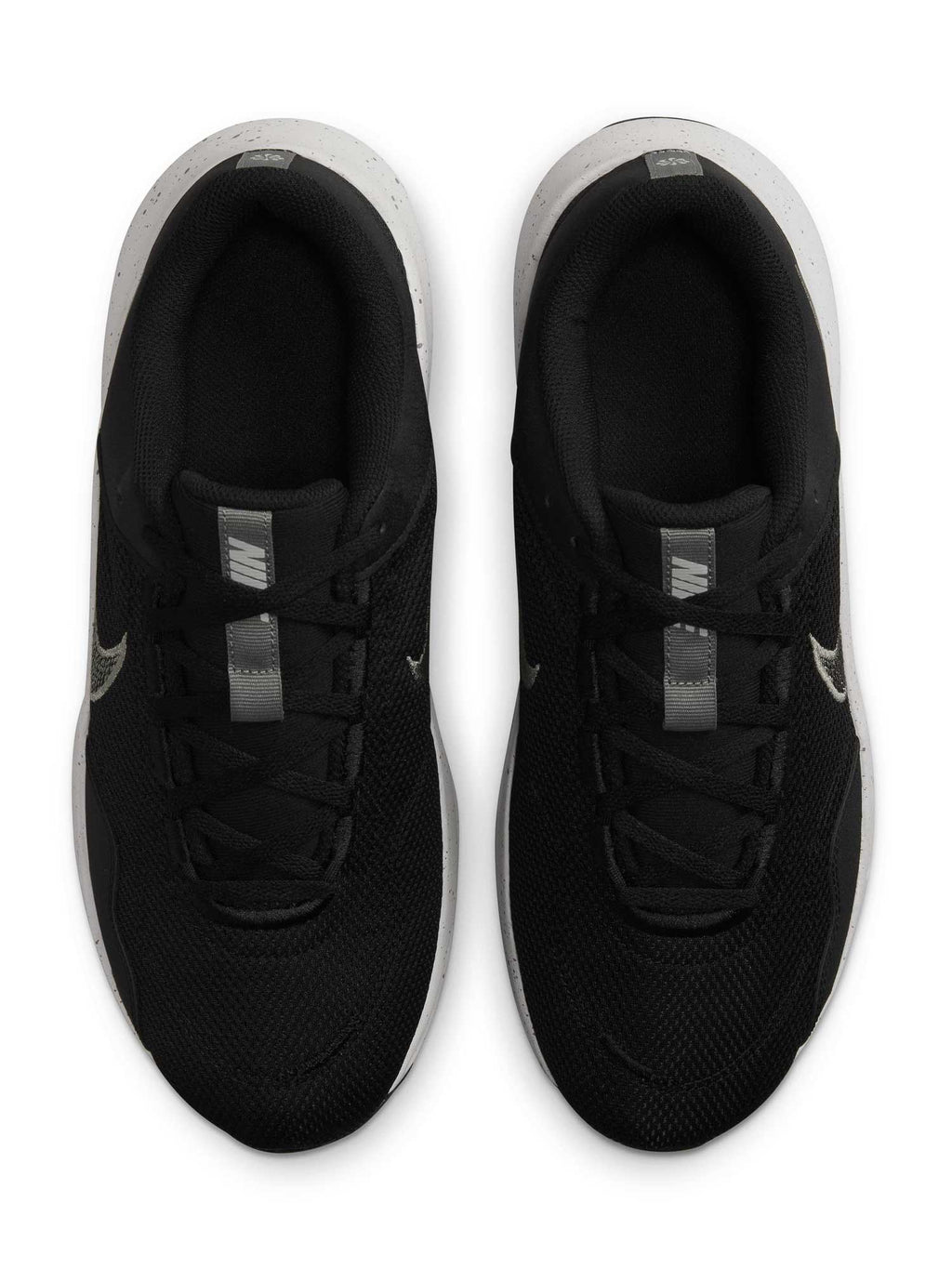 NIKE Обувки M LEGEND ESSENTIAL 3 NN
