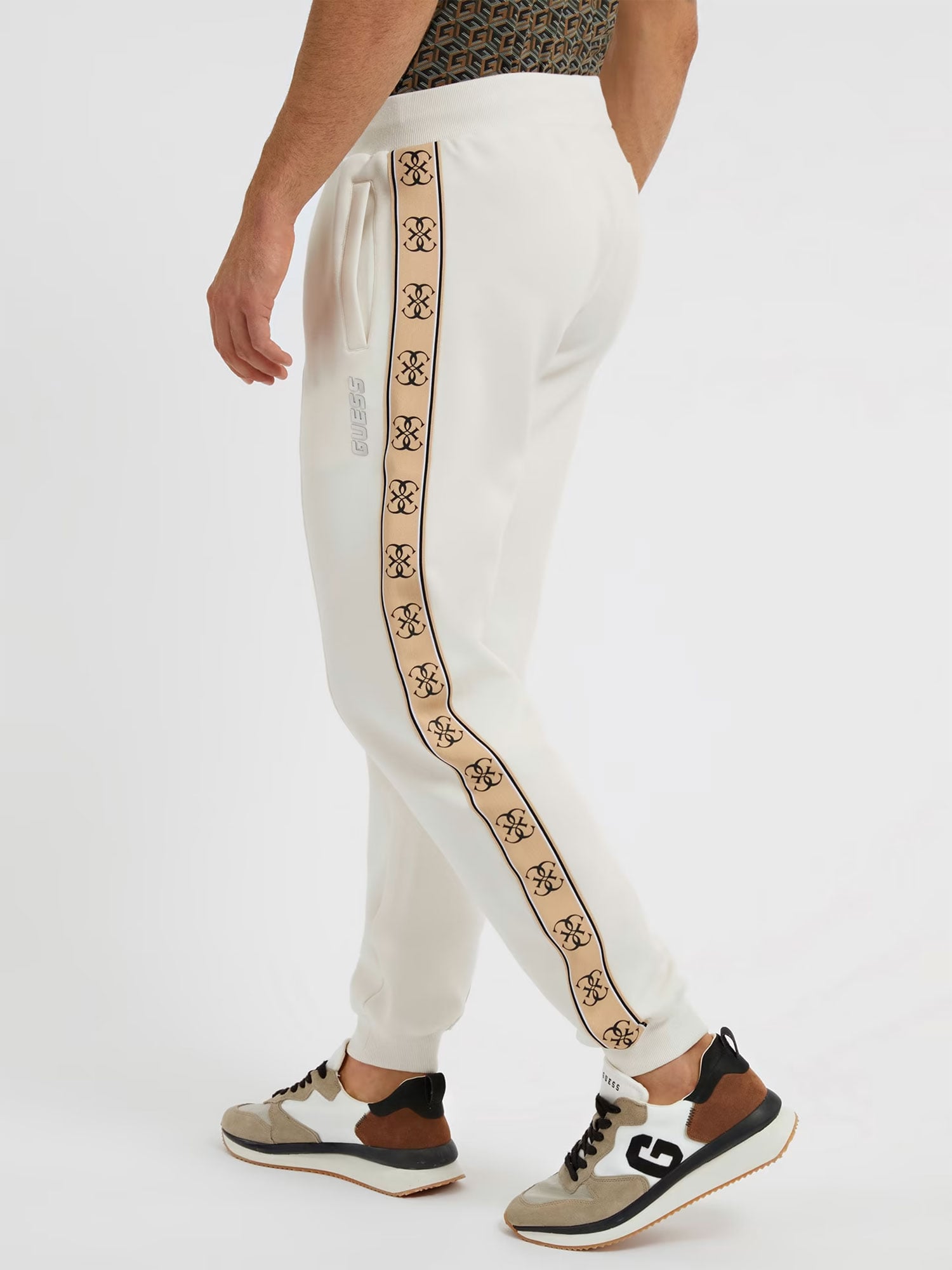 GUESS Спортно долнище MICKEY CUFF PANT