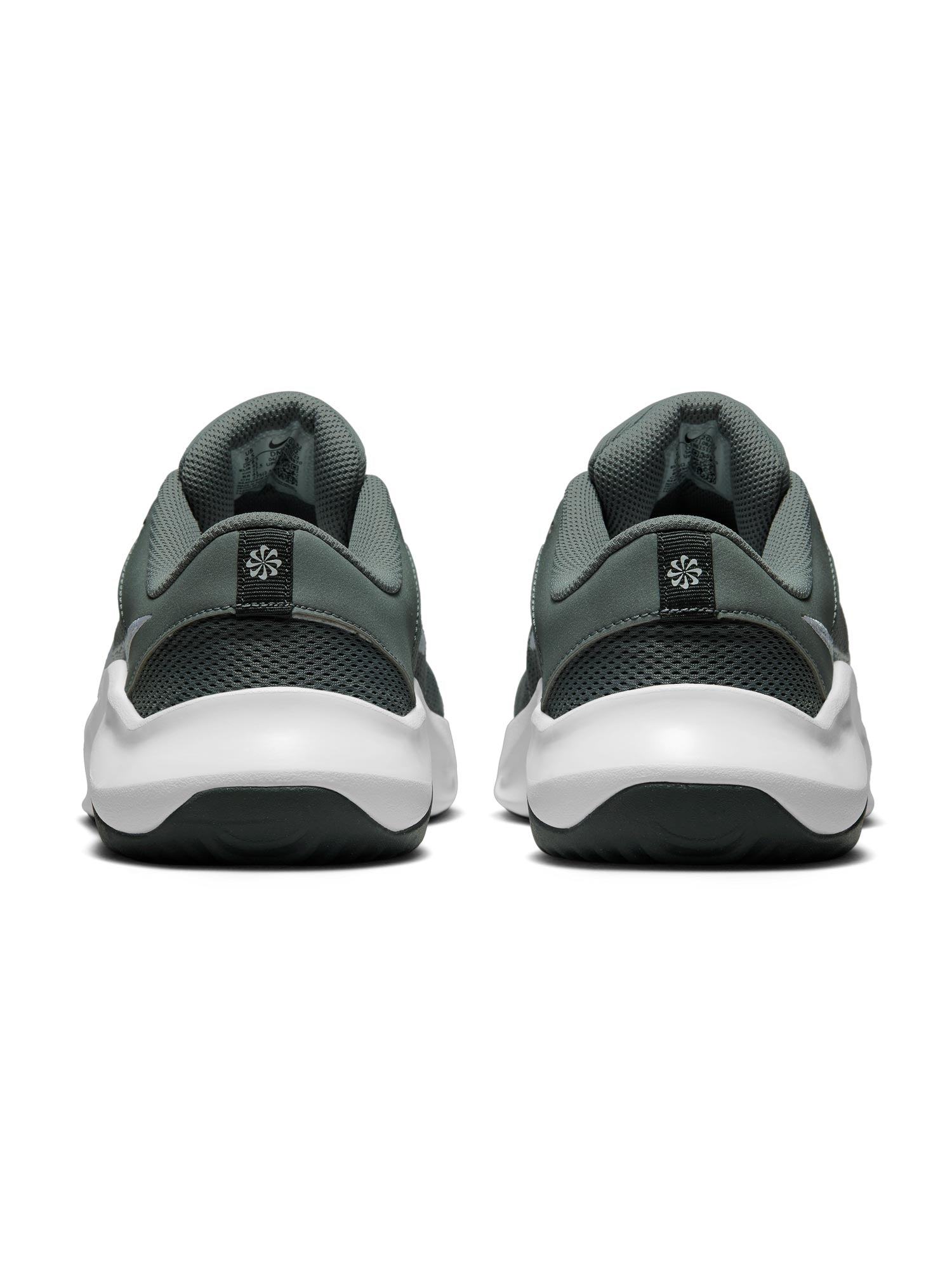 NIKE Обувки M LEGEND ESSENTIAL 3 NN