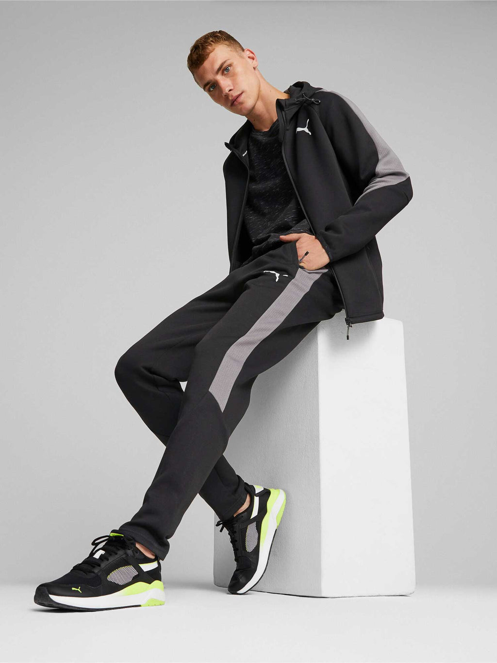 PUMA Спортно долнище Evostripe