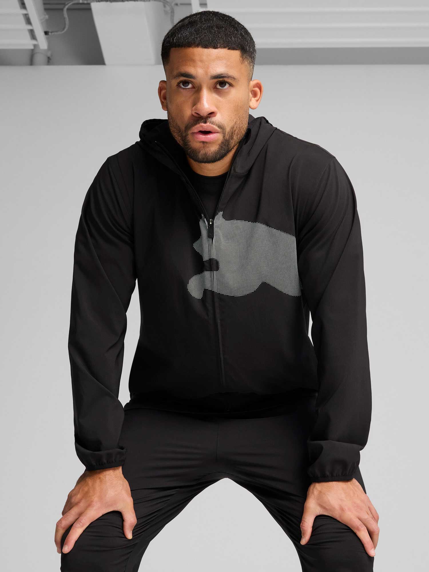 PUMA Суитшърт TAD BIG LOGO WOVEN JACKET