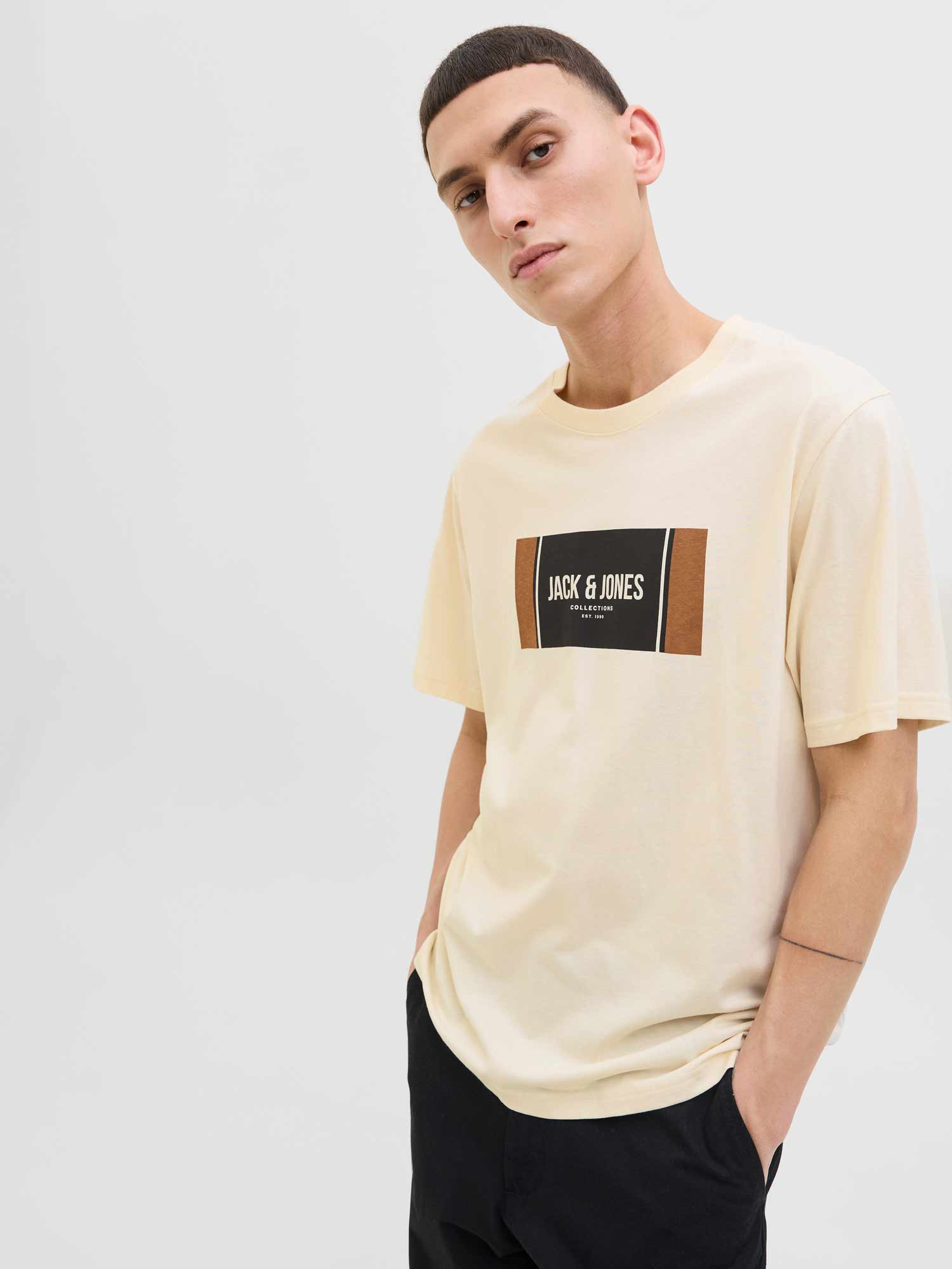 JACK & JONES Тениска JJHAYATO TEE SS CREW NECK BTS LN
