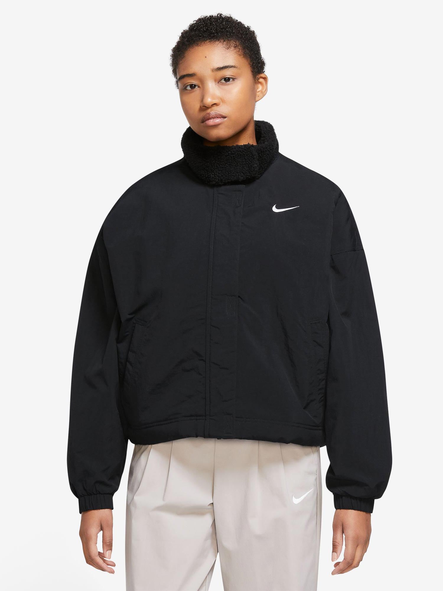 NIKE Яке W ESSNTL WVN SHRPA LND JKT