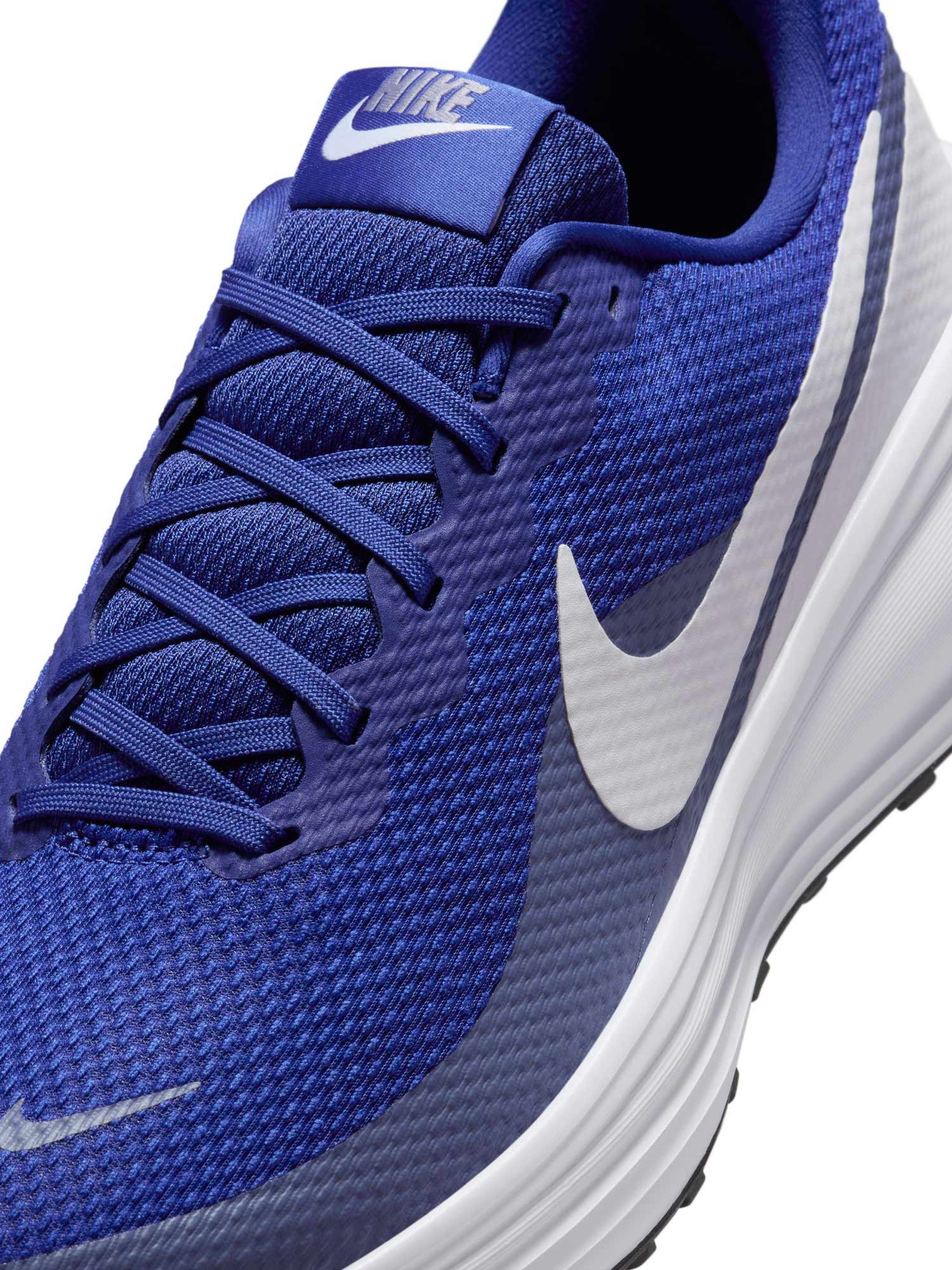 NIKE Обувки REVOLUTION 8