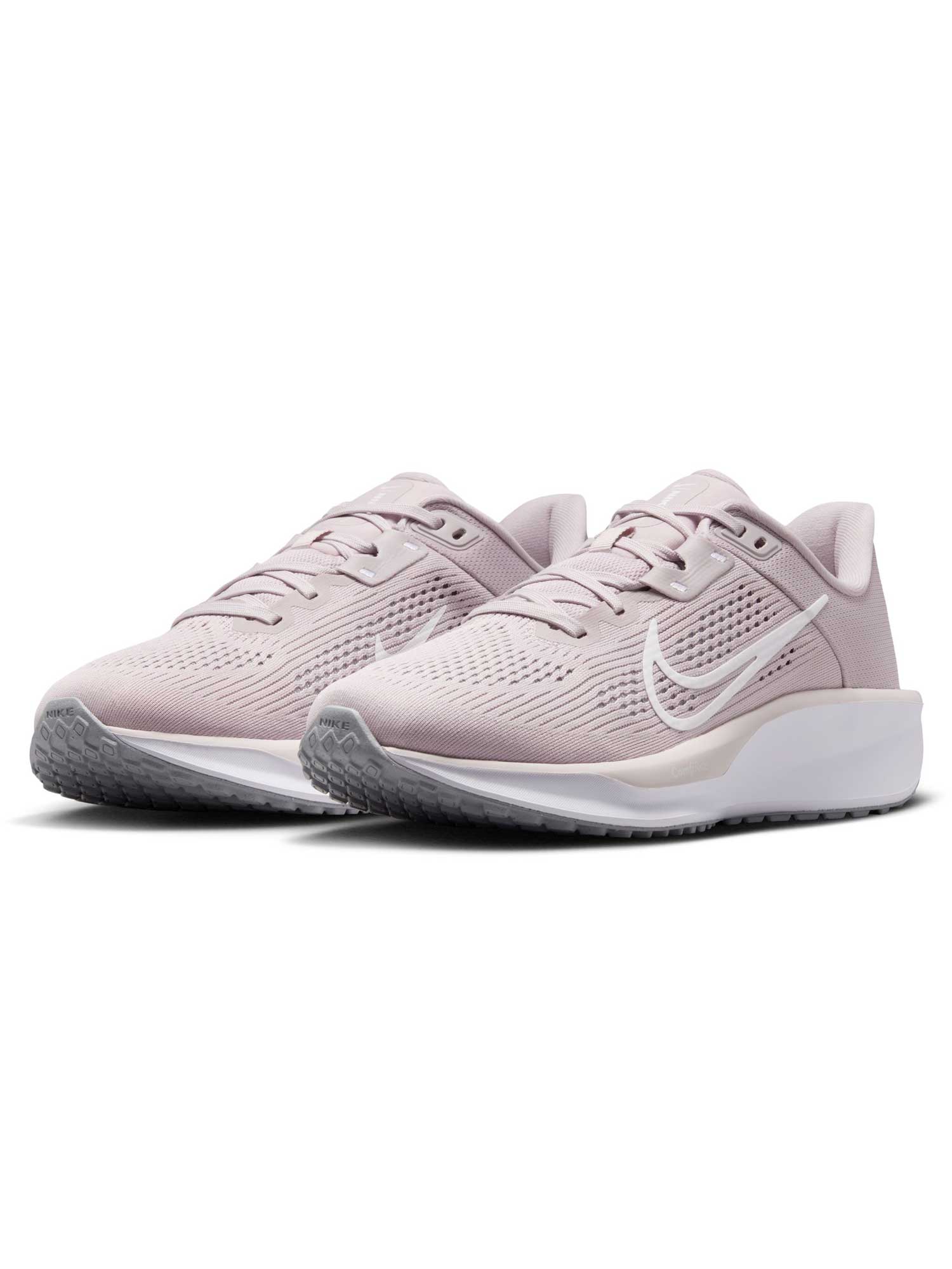 NIKE Обувки WMNS QUEST 6