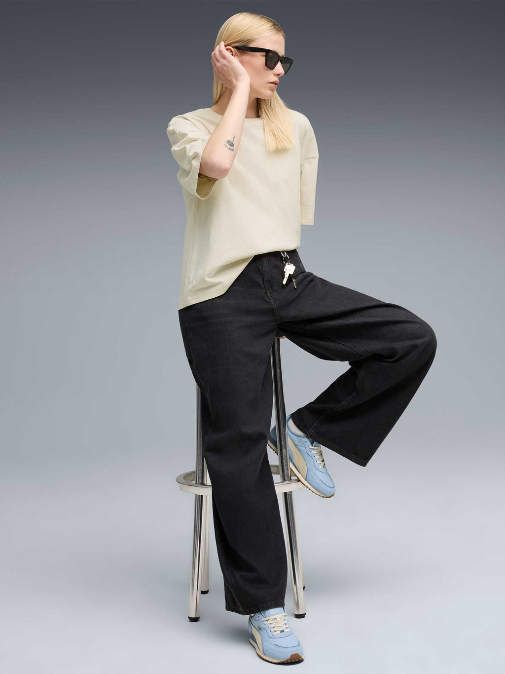 PUMA Тениска HER Oversized Tee