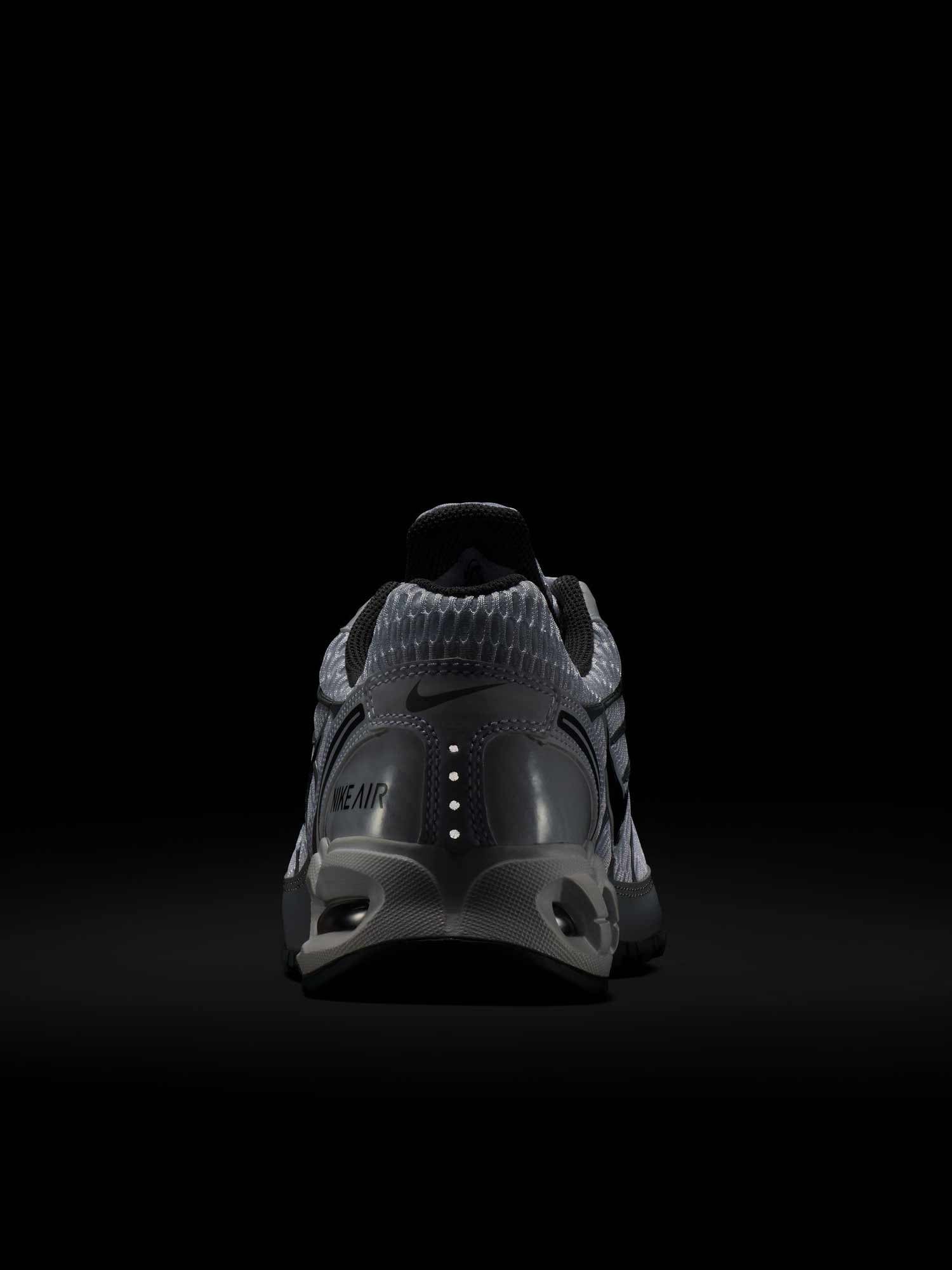 NIKE Обувки AIR MAX TORCH 4