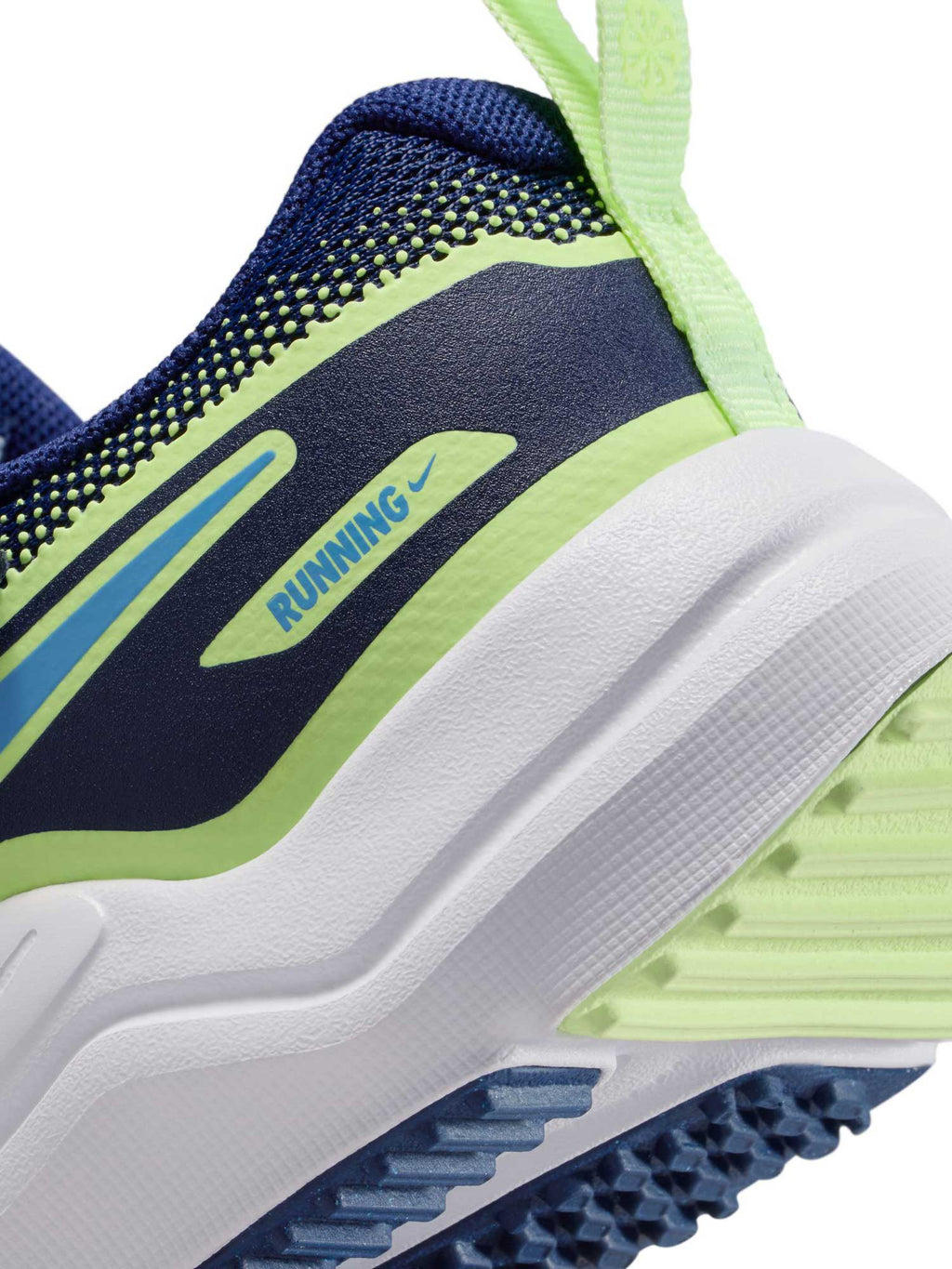NIKE Обувки COSMIC RUNNER PSV