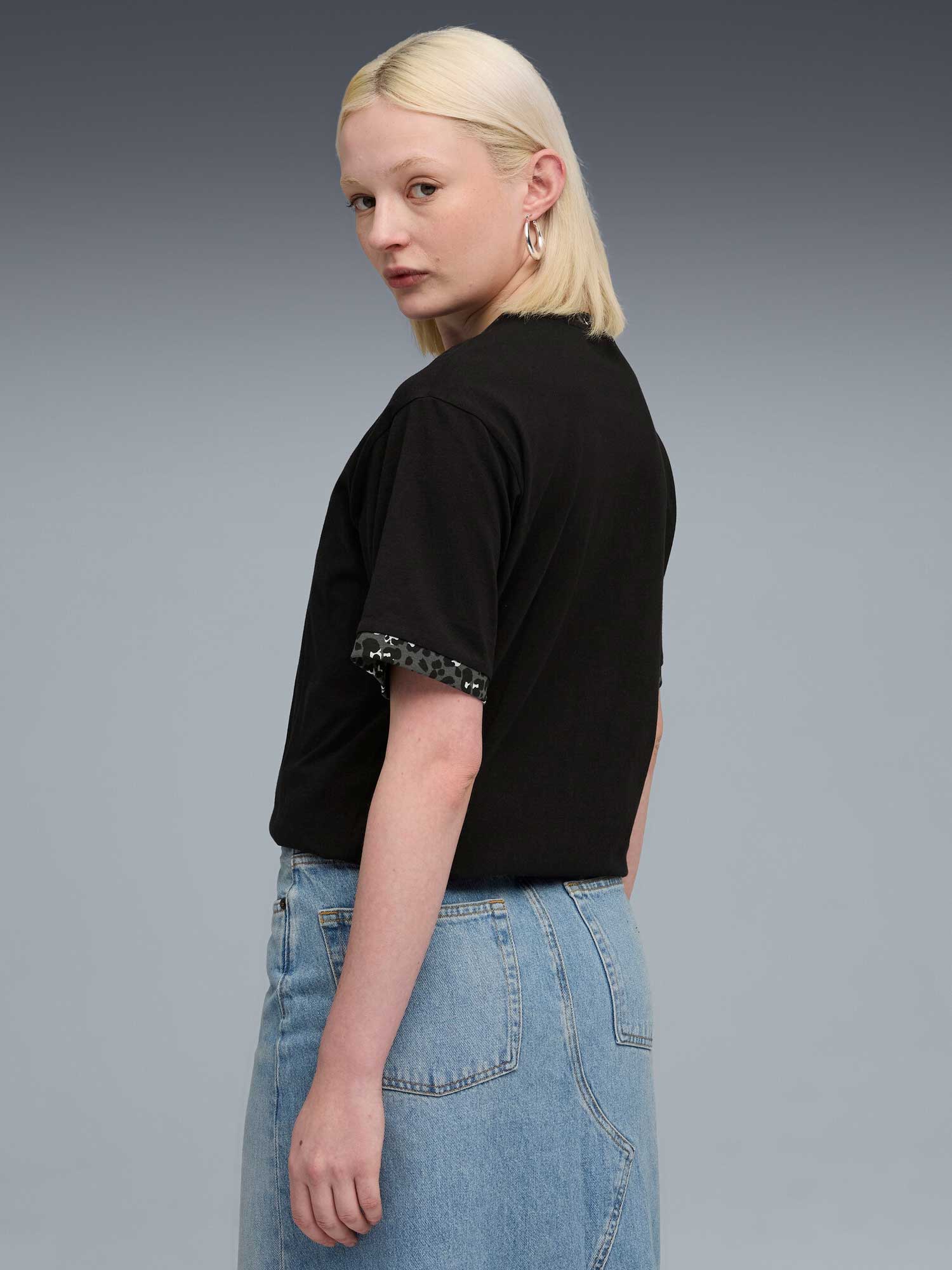 PUMA Тениска ESS GRAPHIC Animal Relaxed Tee