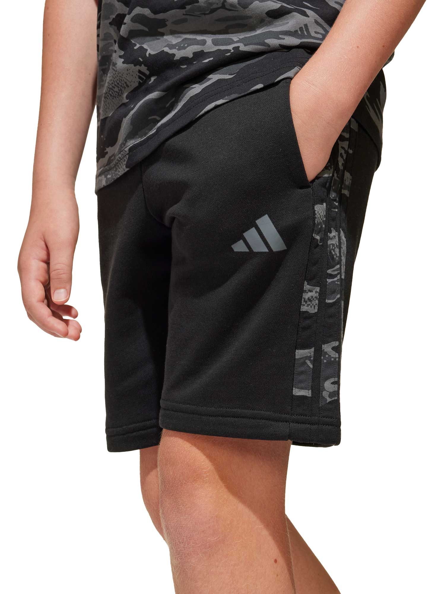 ADIDAS SPORTSWEAR Къси панталони Seasonal Essentials Camo Shorts
