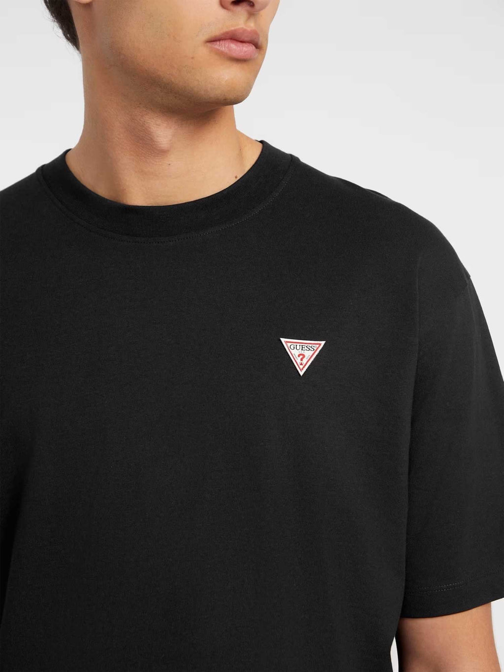 GUESS JEANS Тениска GJ SS CN OS MINI TRIANGLE TEE