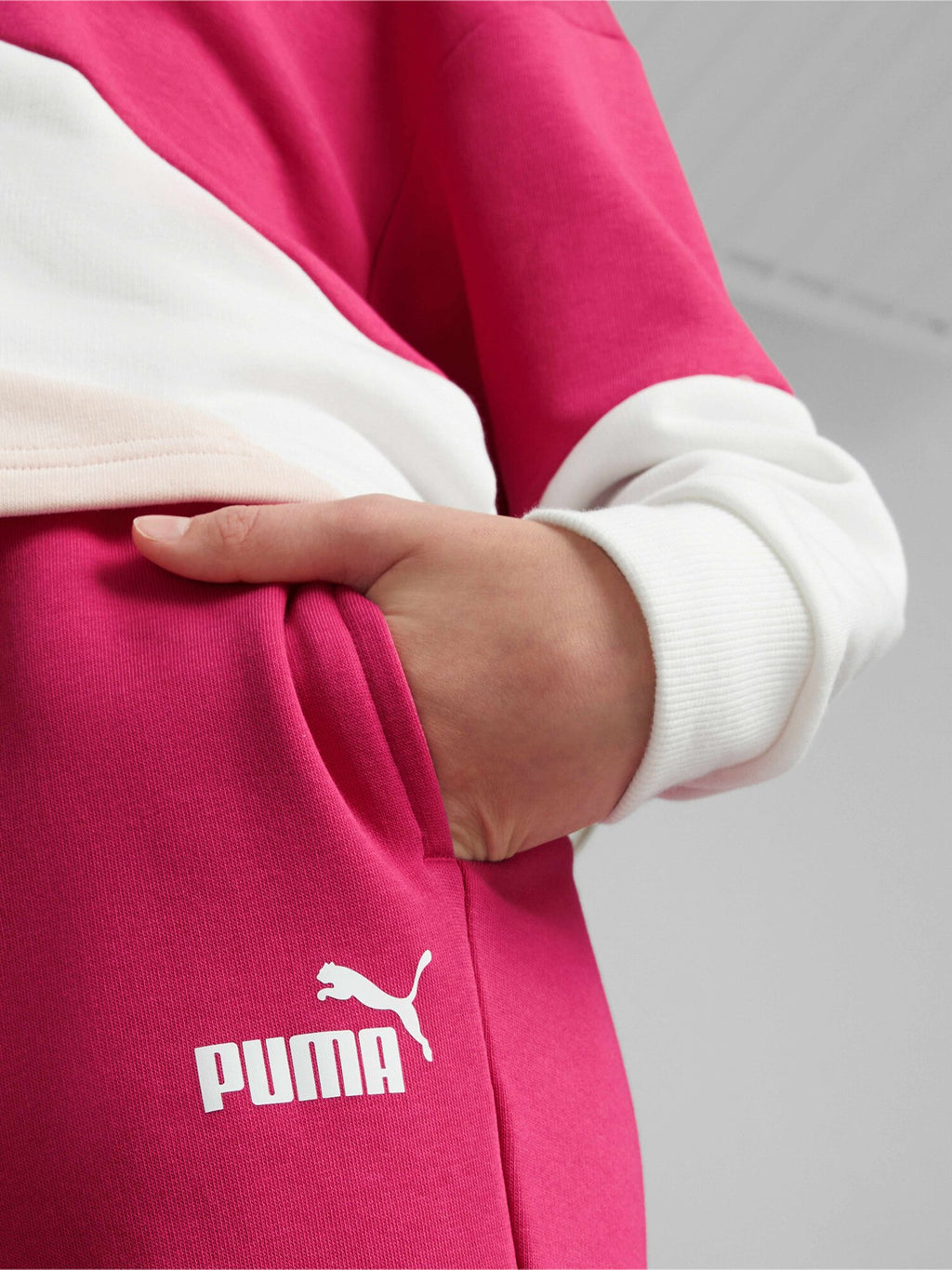 PUMA Спортно долнище POWER Colorblock CAT High Waist G