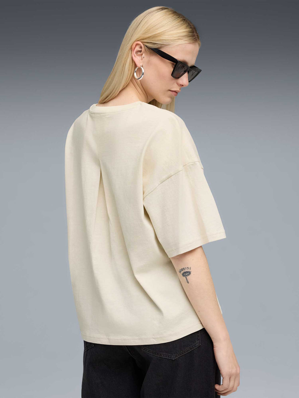 PUMA Тениска HER Oversized Tee