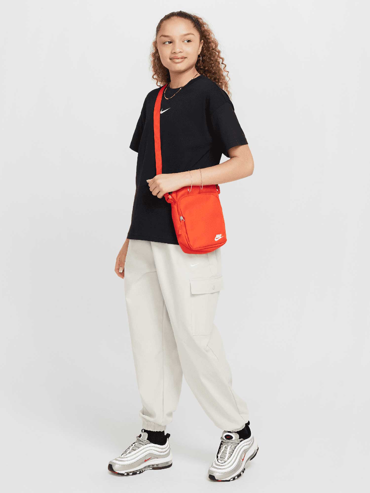 NIKE Тениска G NSW TEE BOY ESSNTL LBR
