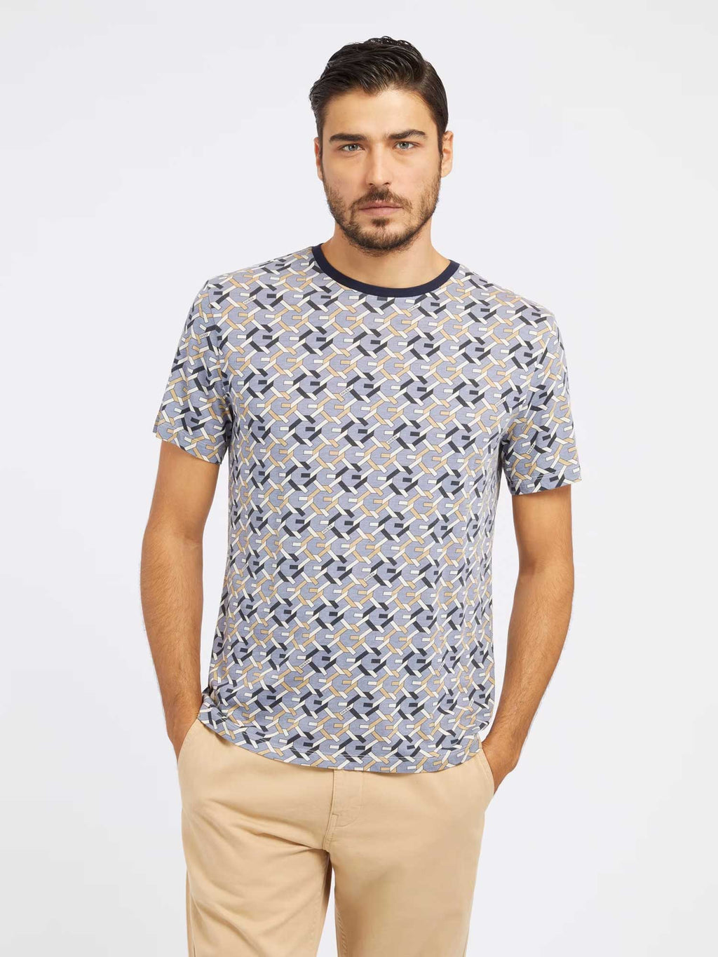 GUESS Тениска SS CN G CHAIN AOP TE