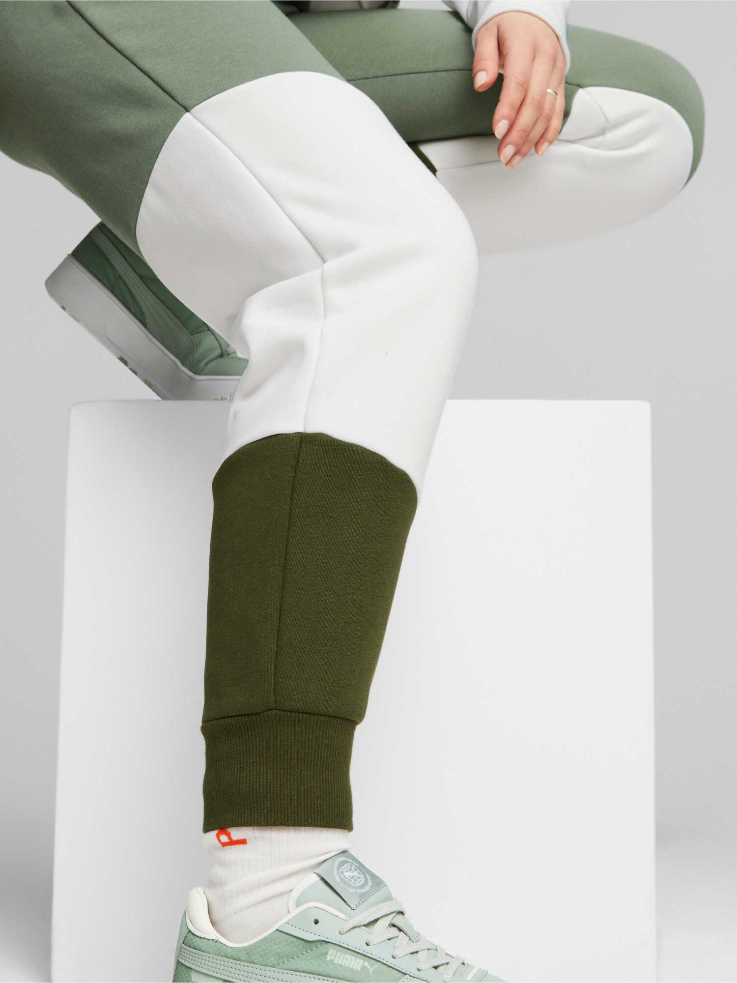 PUMA Спортно долнище POWER Cat Pants FL