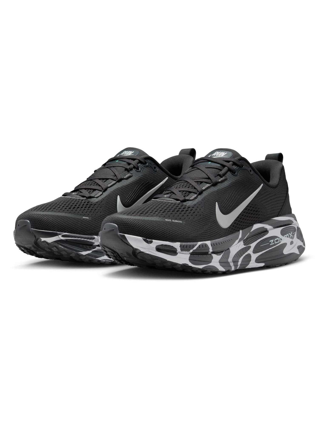 NIKE Обувки VOMERO 18