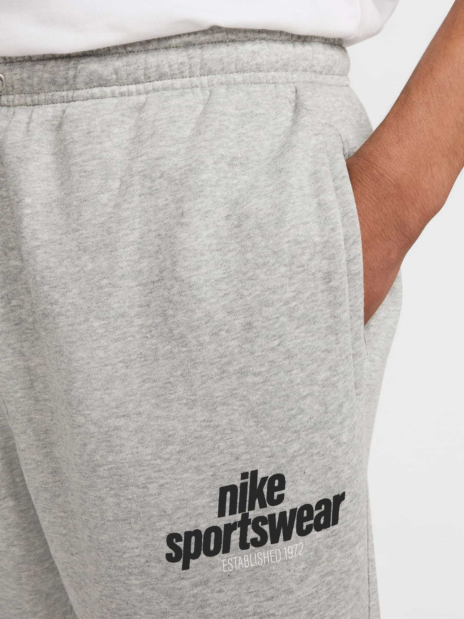 NIKE Спортно долнище M NK CLUB BB CF PANT NSW GFX