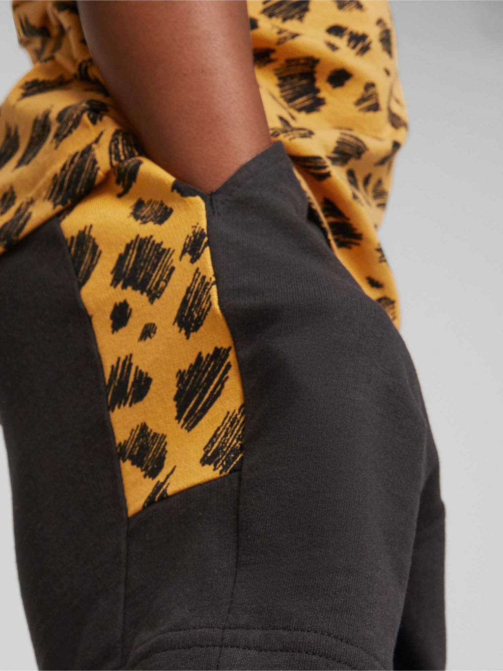 PUMA Къси панталони ESS+ MATES TR
