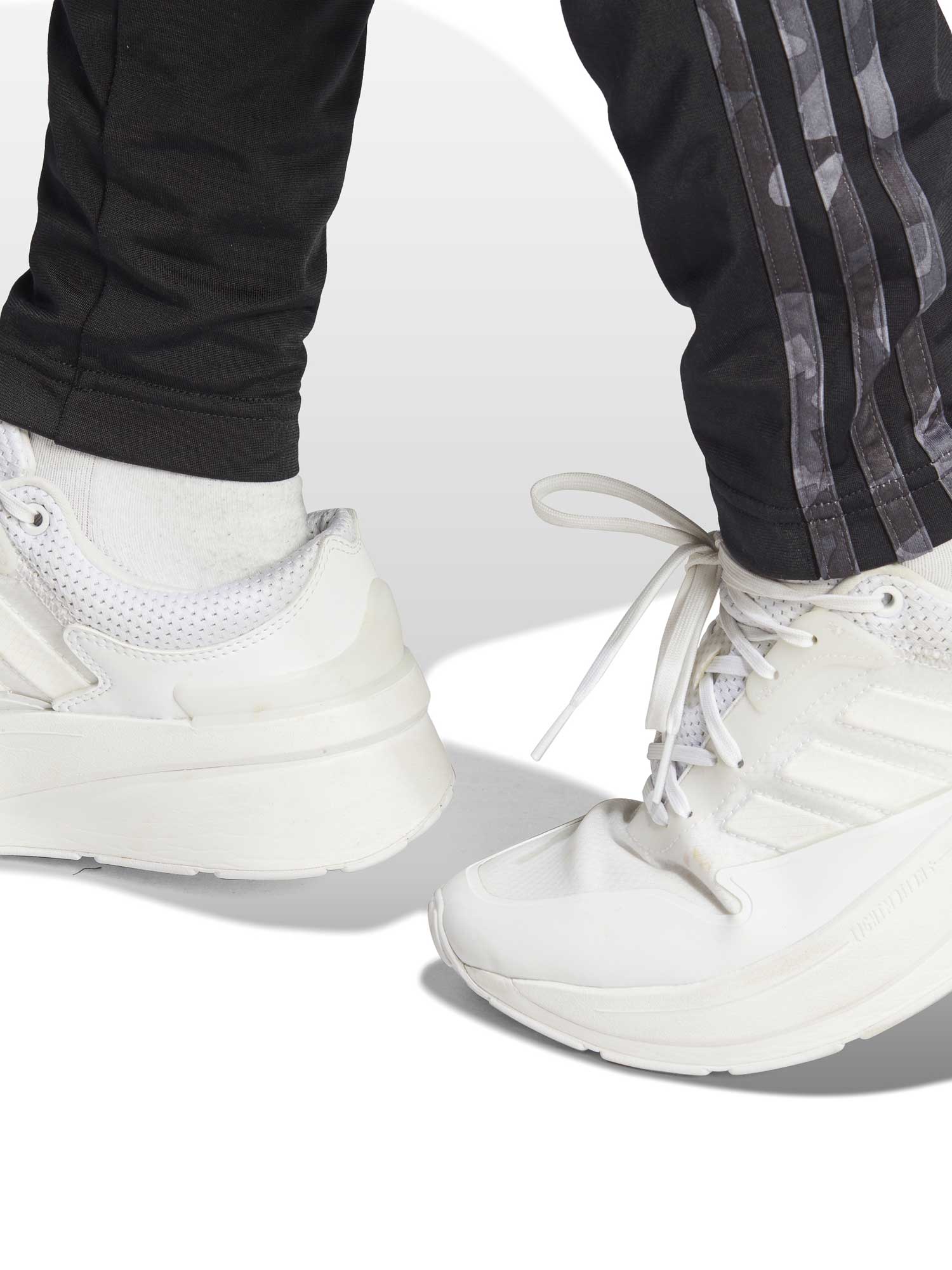 ADIDAS SPORTSWEAR Спортен екип Essentials 3-Stripes