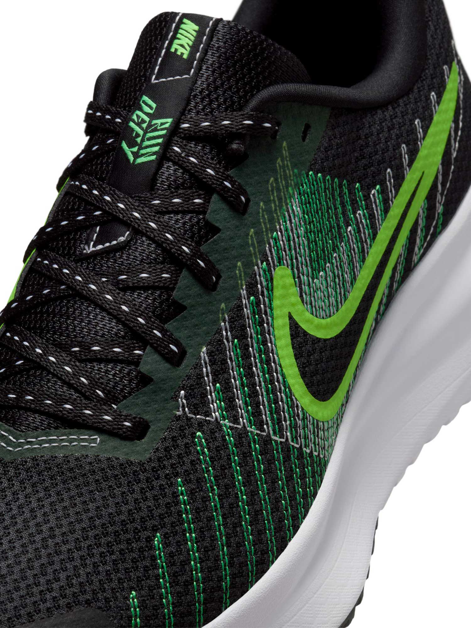 NIKE Обувки RUN DEFY