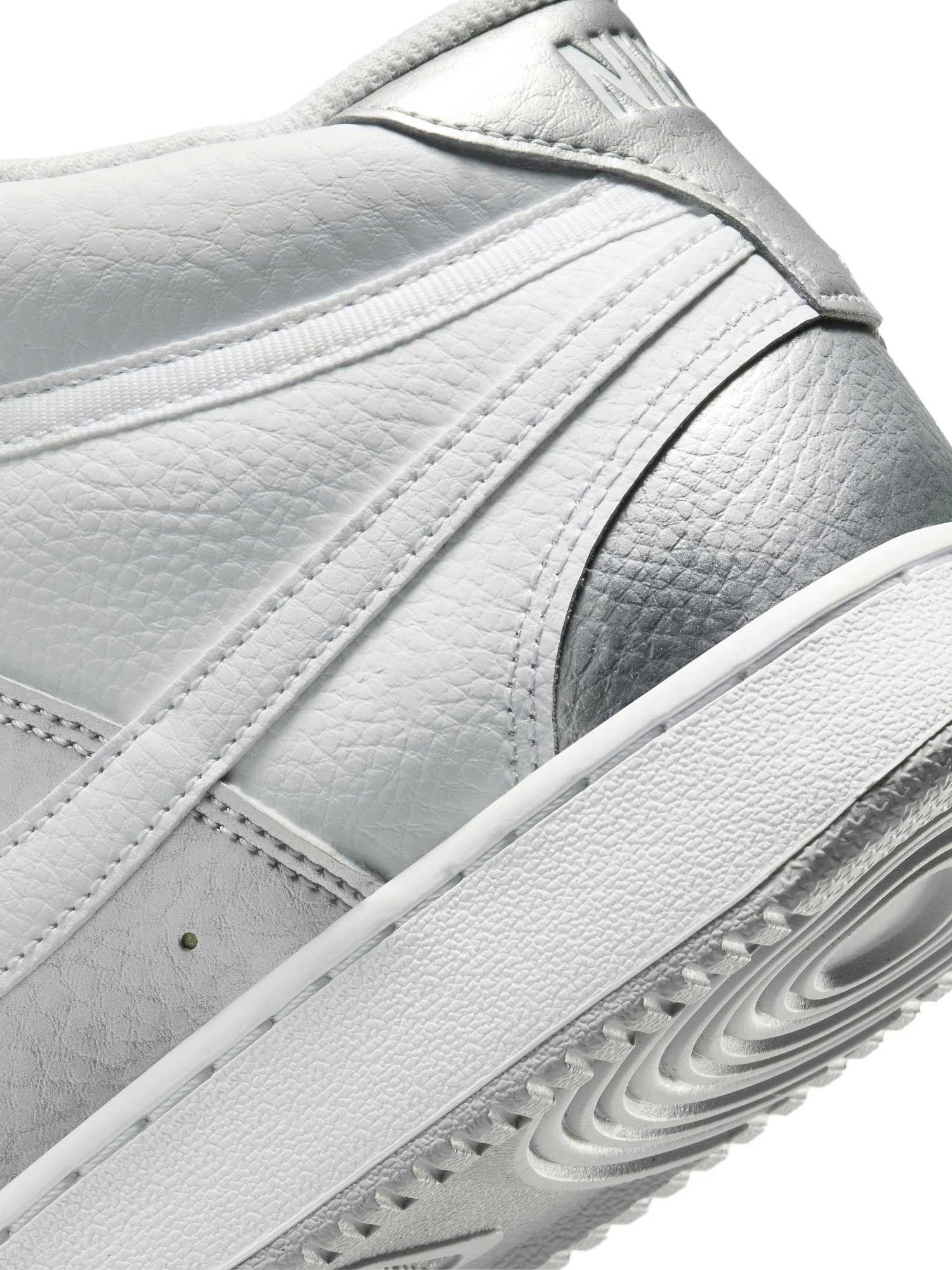 NIKE Обувки WMNS COURT VISION MID
