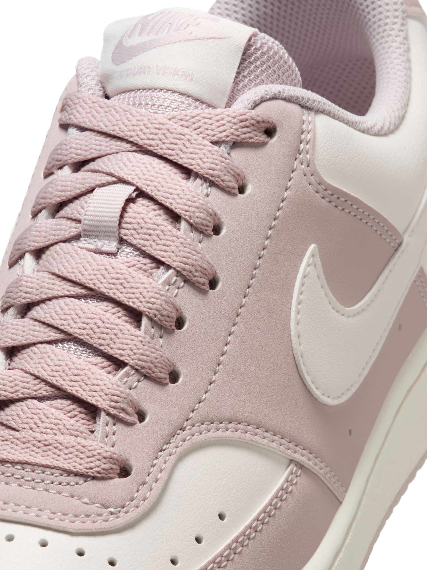 NIKE Обувки W COURT VISION LO P NBK