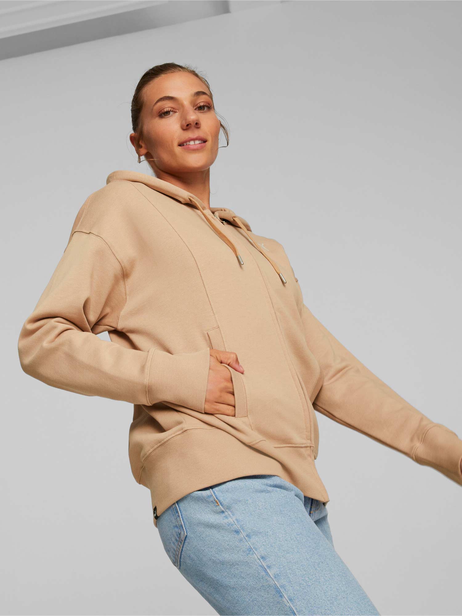 PUMA Суитшърт HER