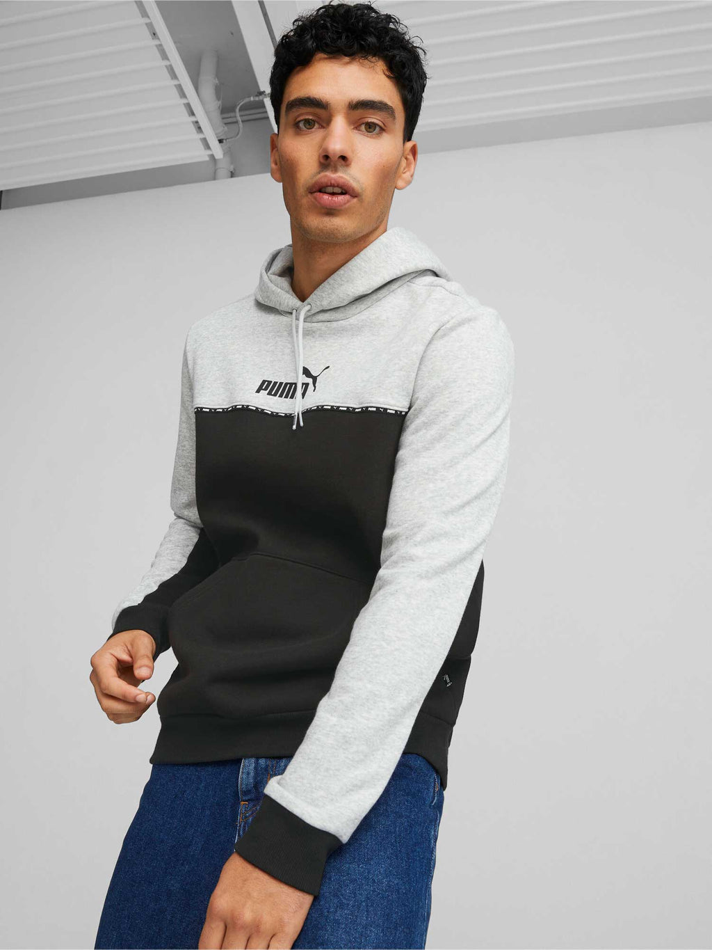 PUMA Суитшърт ESS BLOCK x TAPE Hoodie FL