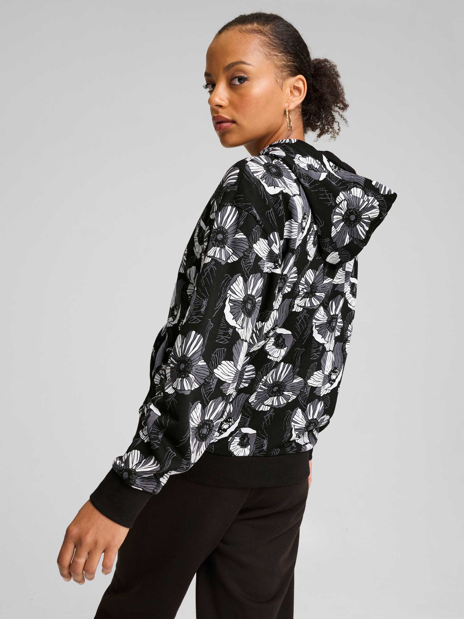PUMA Суитшърт ESS+ Class Act AOP Hoodie TR