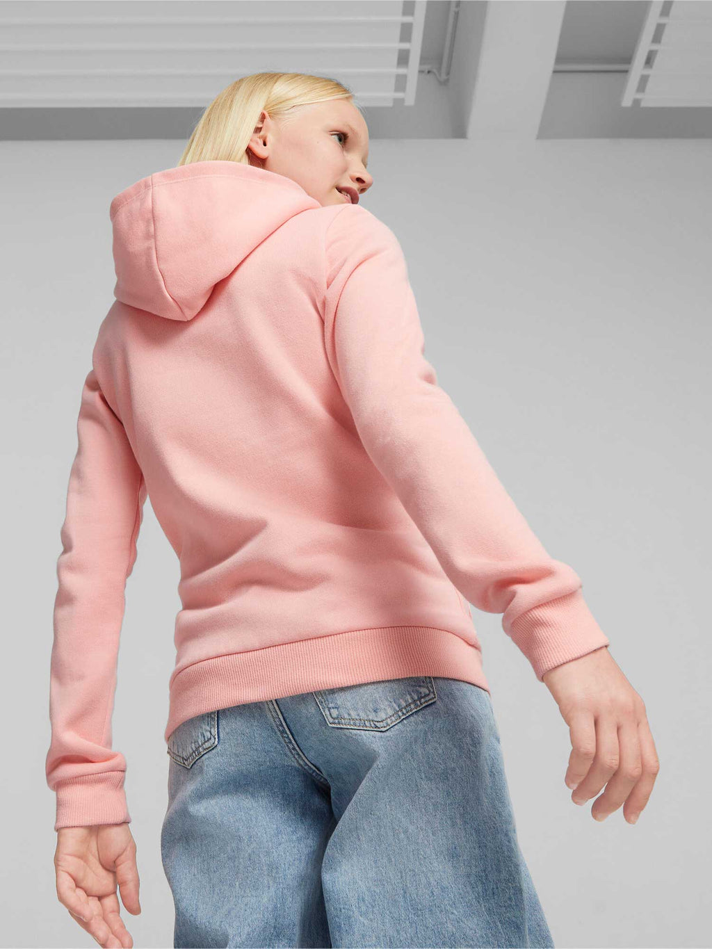 PUMA Суитшърт ESS Logo Hoodie FL G