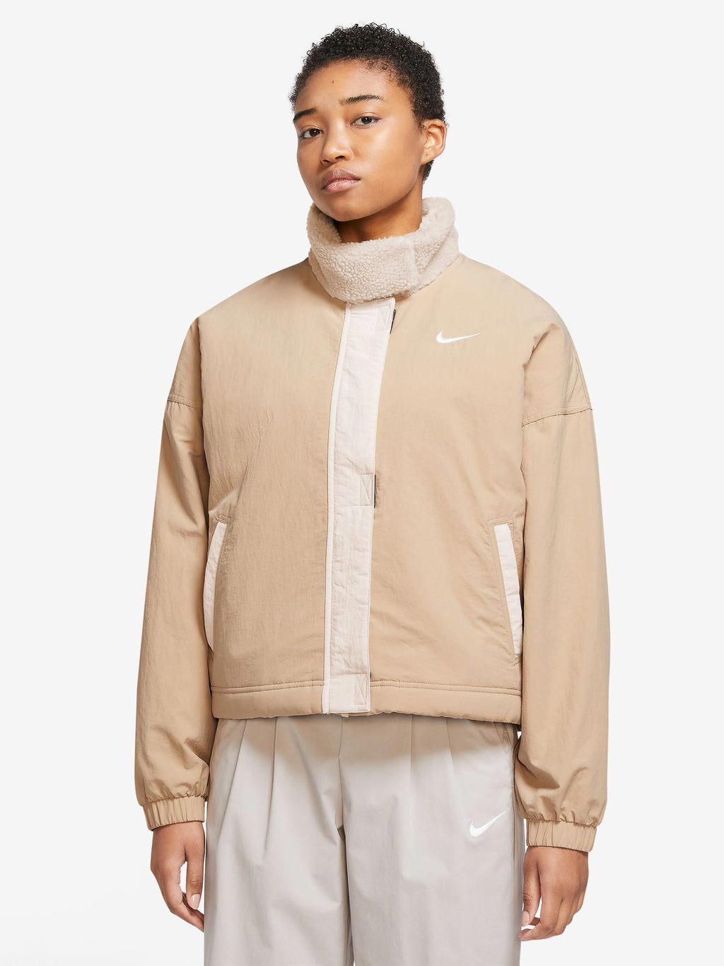 NIKE Яке W ESSNTL WVN SHRPA LND JKT