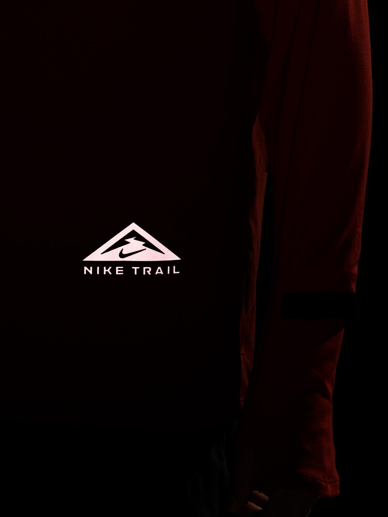 NIKE Блуза M DF TRAIL ELMNT TOP HZ