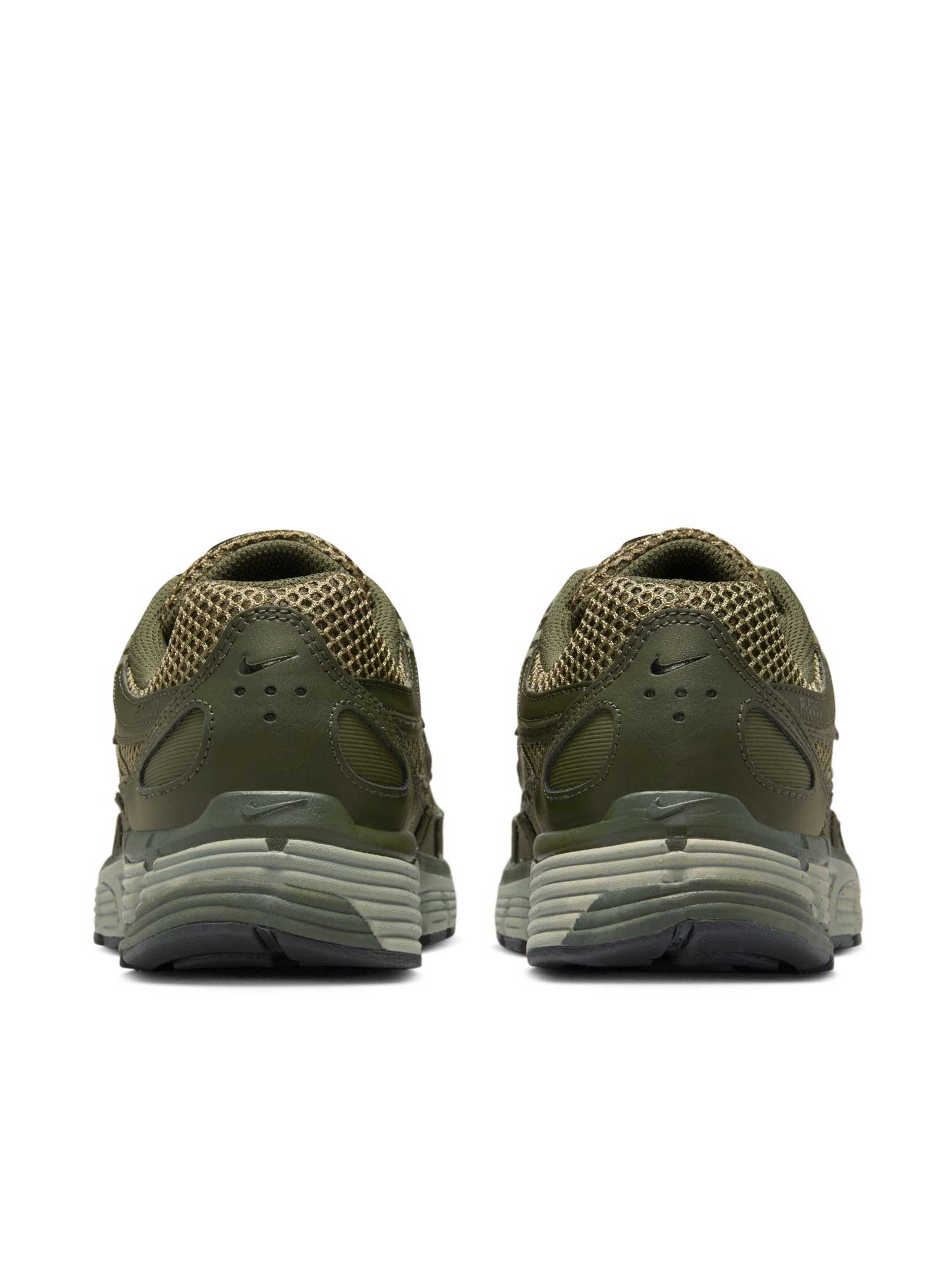 NIKE Обувки W P-6000 SE