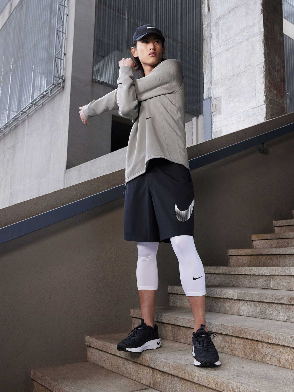 NIKE Обувки MOTIVA