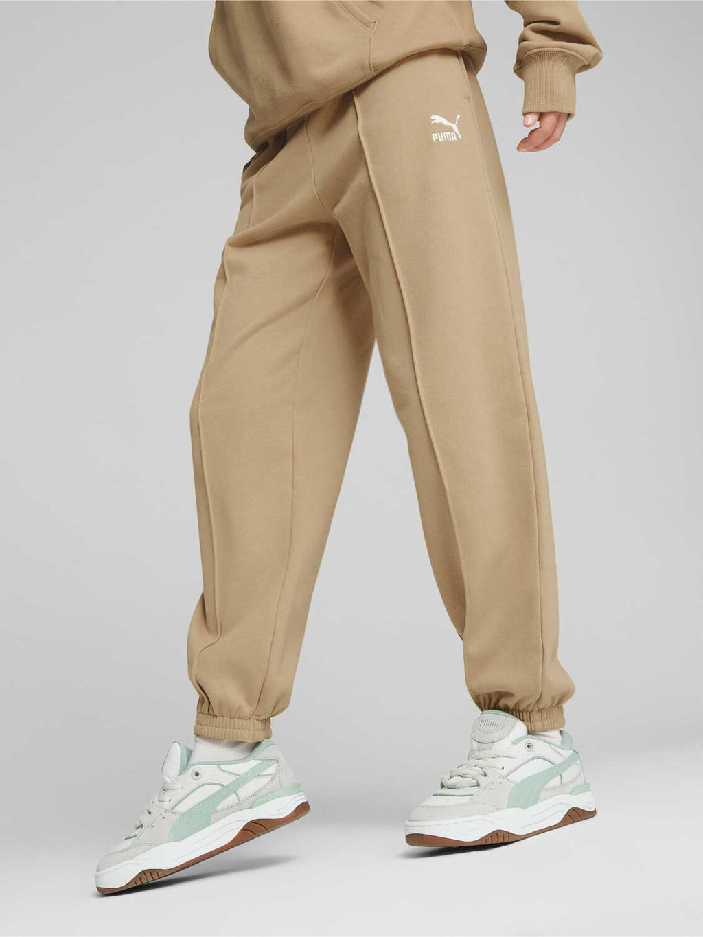 PUMA Спортно долнище Classics Sweatpants TR