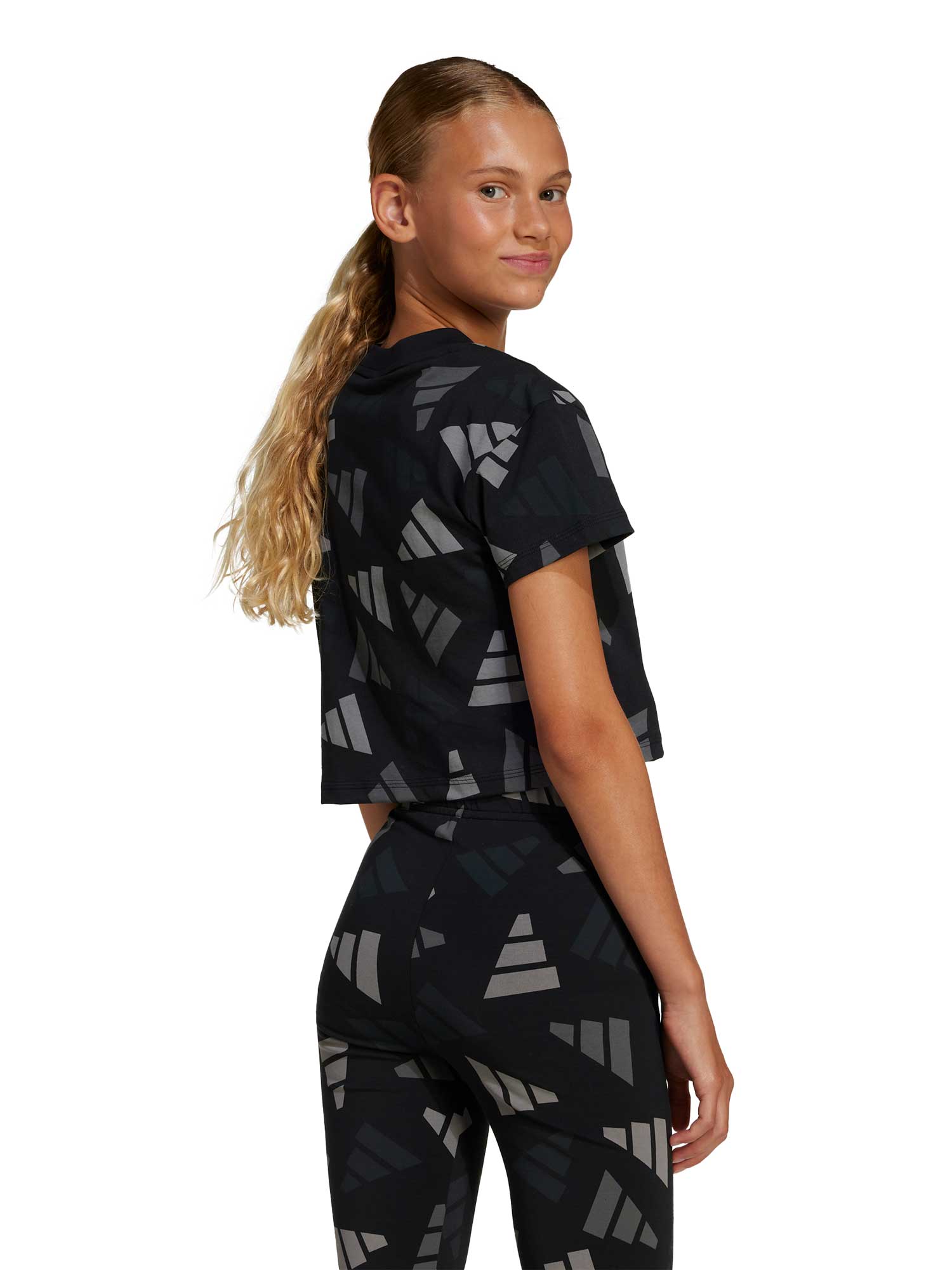 ADIDAS SPORTSWEAR Тениска Seasonal Essentials Logo Celebration Crop