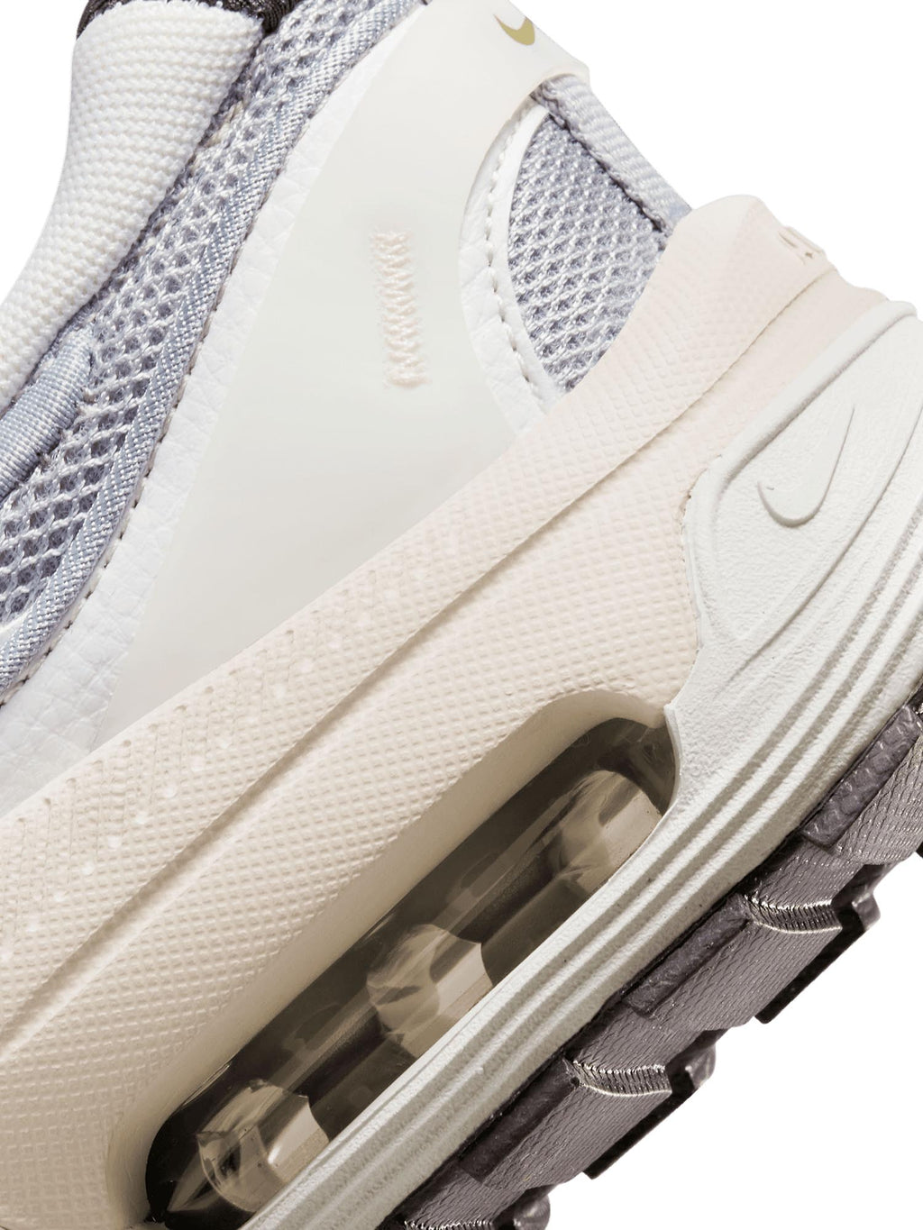 NIKE Обувки WMNS AIR MAX BLISS NN